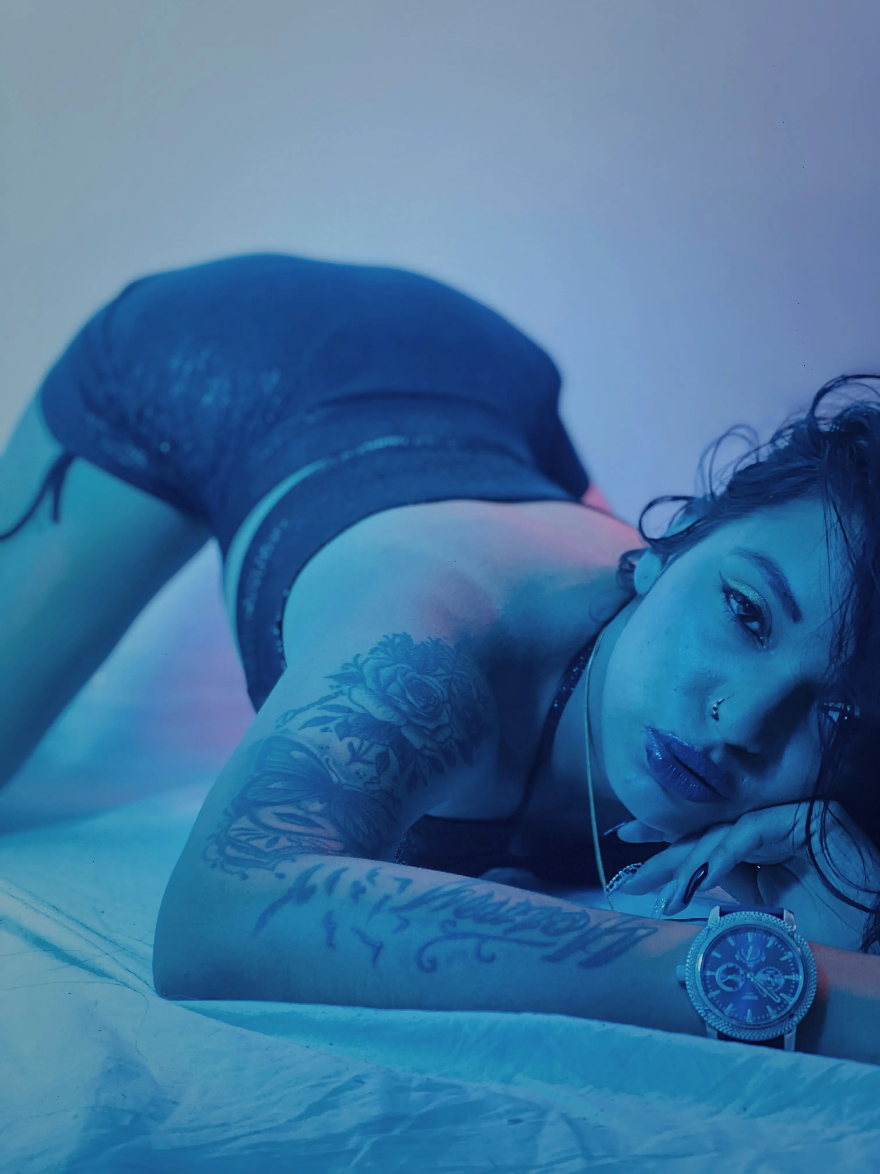 Live sex webcam photo for MaddyRoossee #7925285