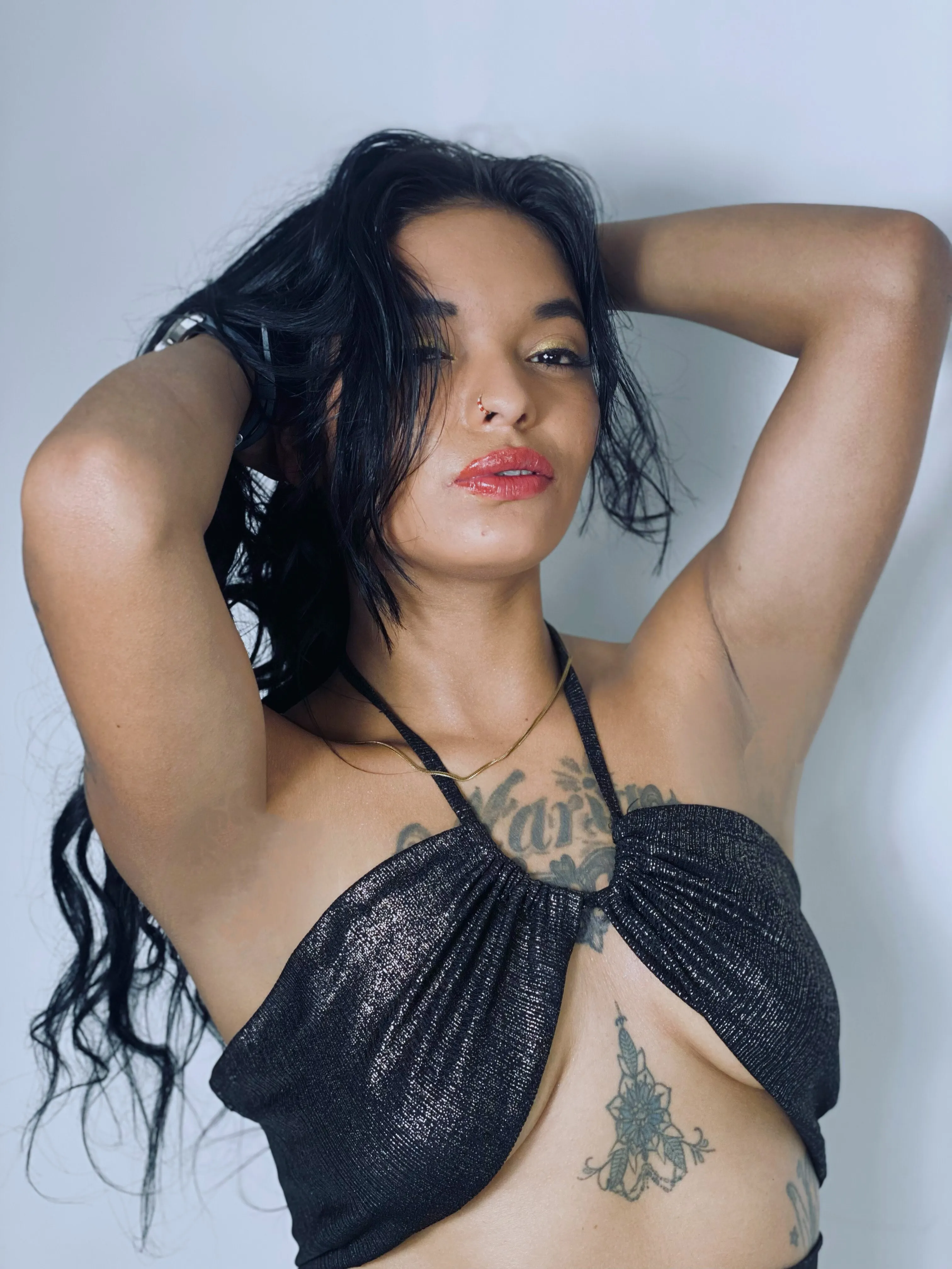 Live sex webcam photo for MaddyRoossee #7925310