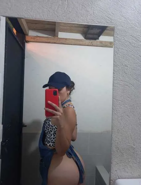 Live sex webcam photo for roxxxypink #5582707