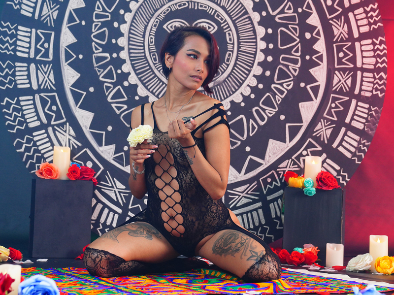 Live sex webcam photo for LiaGee #5551388