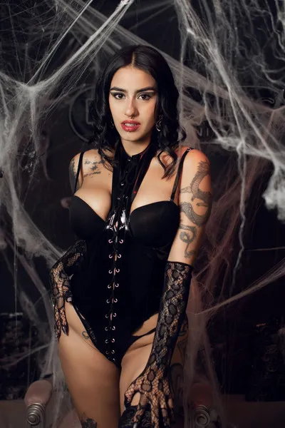 Live sex webcam photo for CoralRosee #5696495