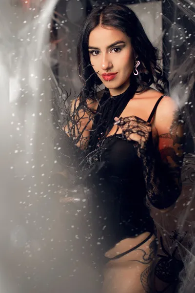 Live sex webcam photo for CoralRosee #5696498