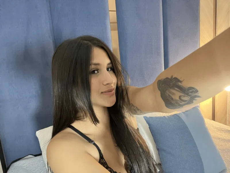 Live sex webcam photo for PeytonGray #7141396