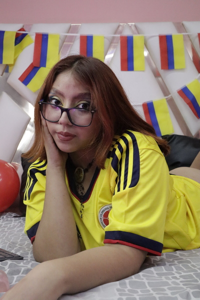 Live sex webcam photo for LittleAng43l #6384065