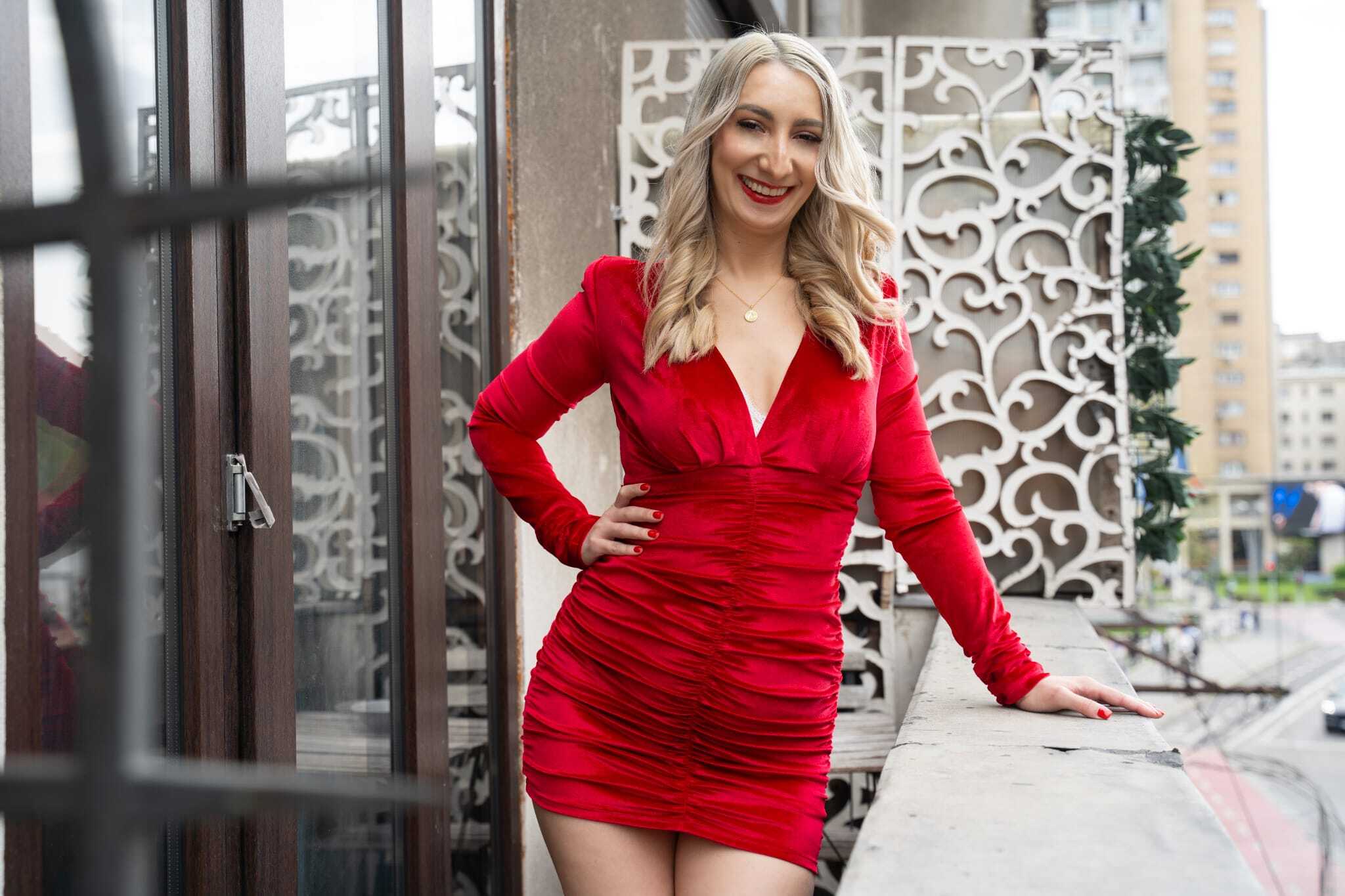 Live sex webcam photo for AylaLevine #7845145