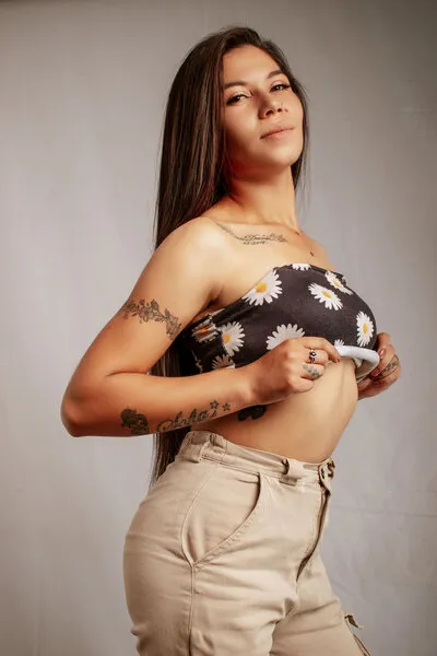 Live sex webcam photo for LanaMejia19 #5618285