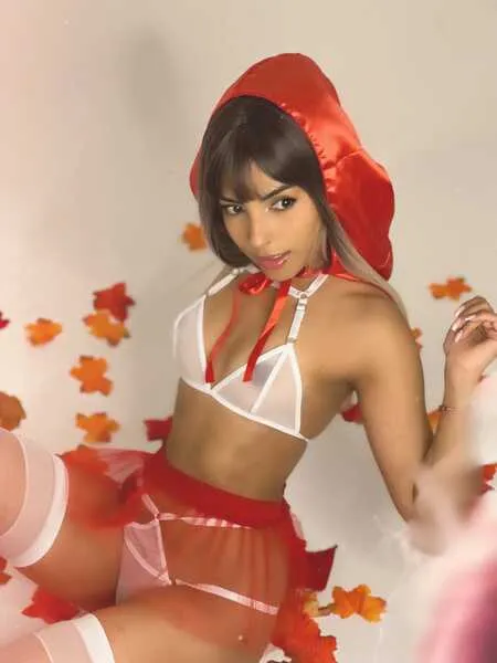 Live sex webcam photo for DannaBananaa #5610842