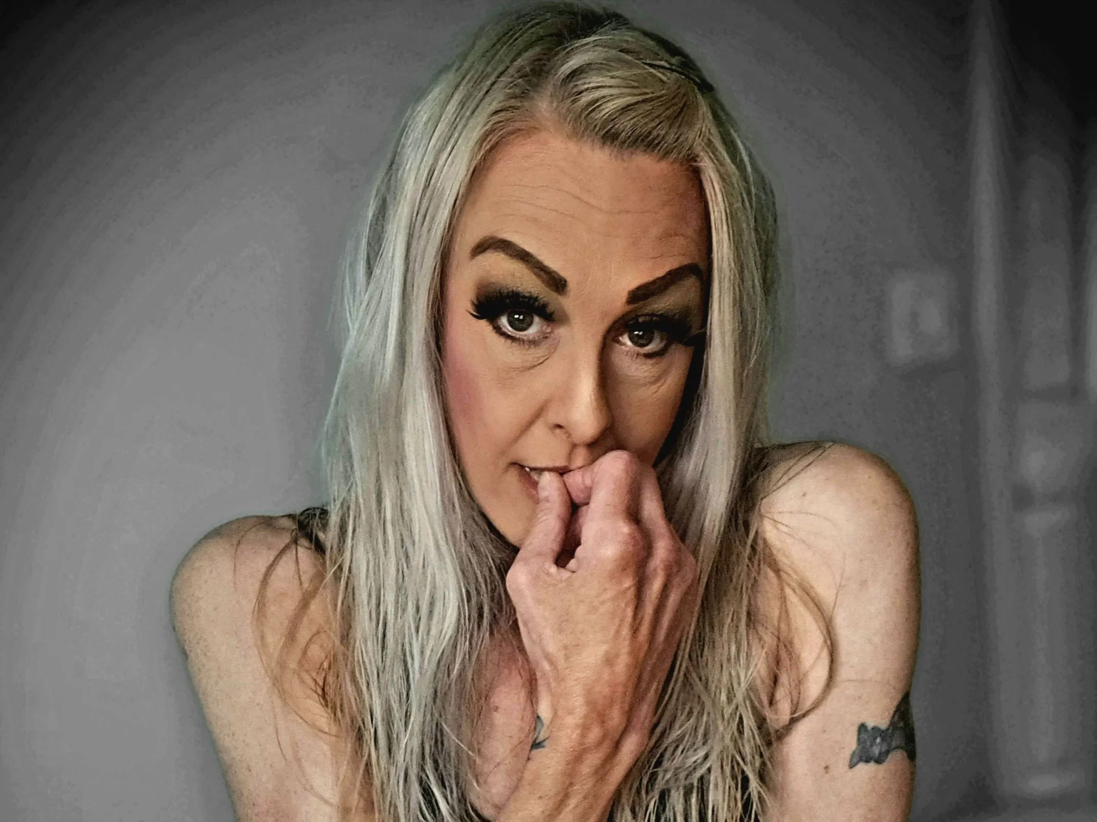 Live sex webcam photo for MiaMystique #5952605