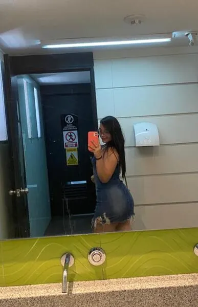 Live sex webcam photo for ValeenSoto #5618957