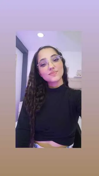 Live sex webcam photo for CassieWilsonn #5589956