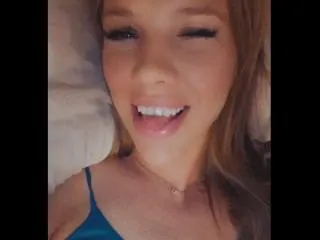 Live sex webcam photo for Nickilovee23 #6281330