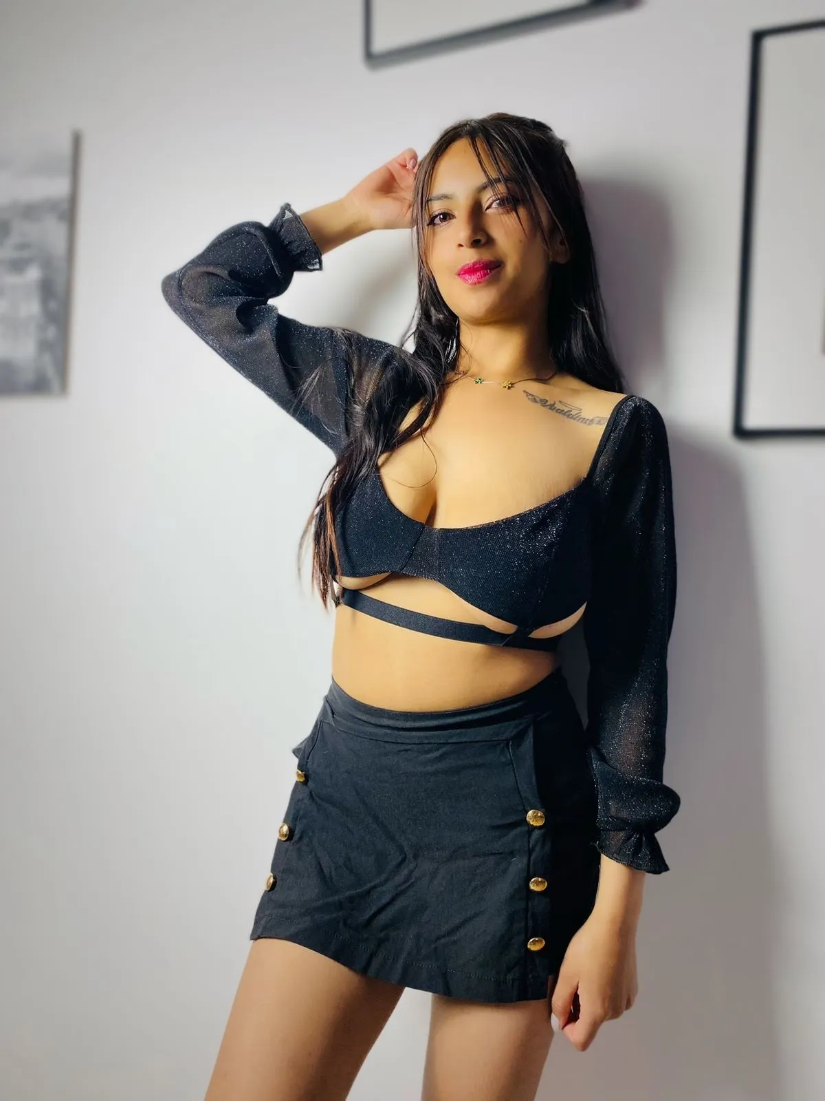 Live sex webcam photo for PettryNany #7770081