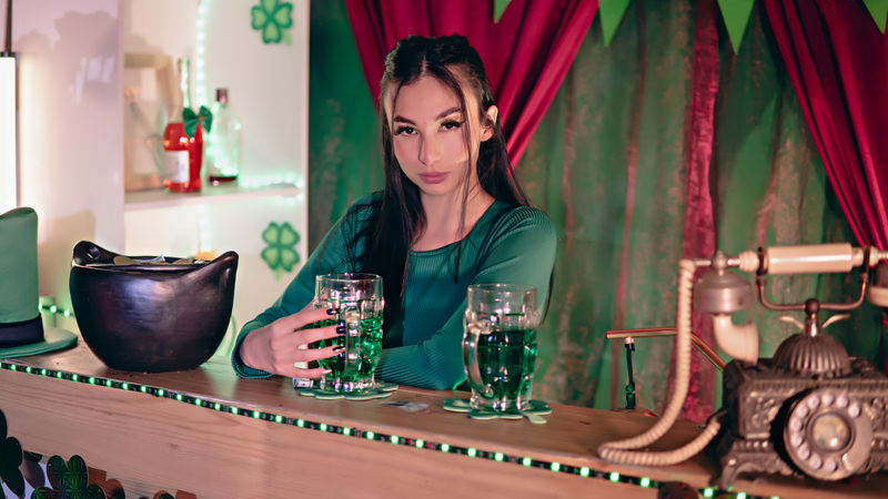 Live sex webcam photo for BellaDiiaz #7795690