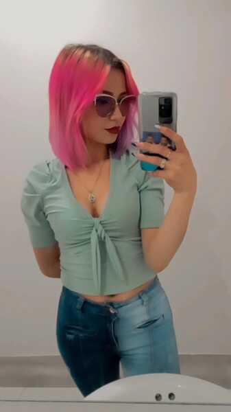 Live sex webcam photo for AveryPetite #6205739