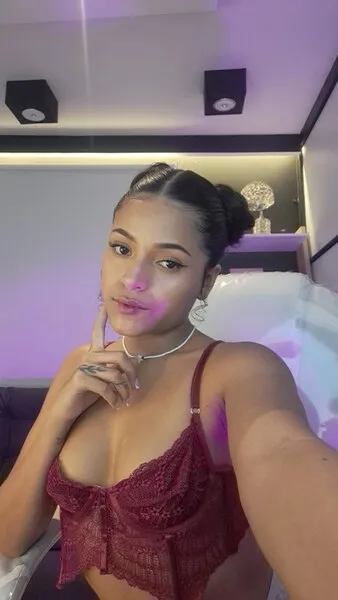 Live sex webcam photo for AriianaGreey #5674820