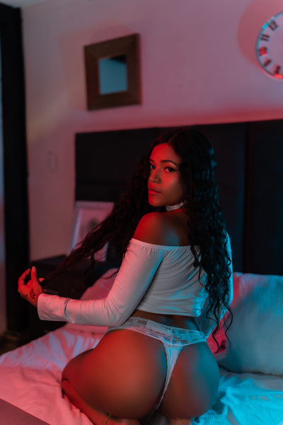 Live sex webcam photo for AriianaGreey #5592981