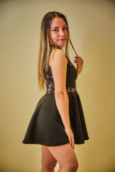 Live sex webcam photo for Sophie18demoiselle #5581493