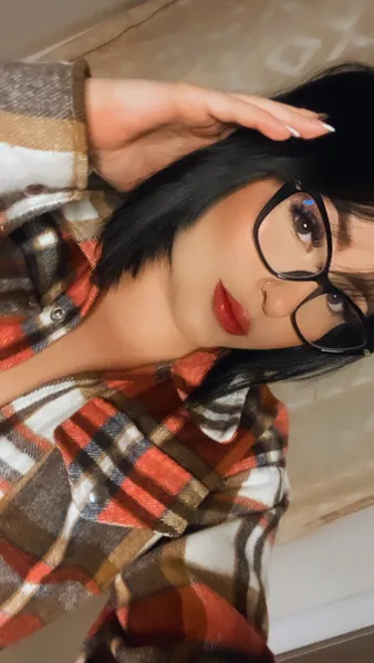 Live sex webcam photo for OrianaGuzman #5569441