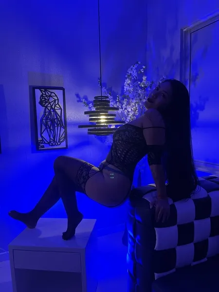 Live sex webcam photo for CharlotheEvans #5601920