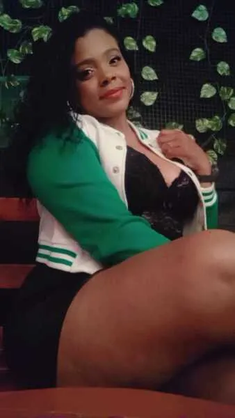 Live sex webcam photo for HillaryLopez #5613924