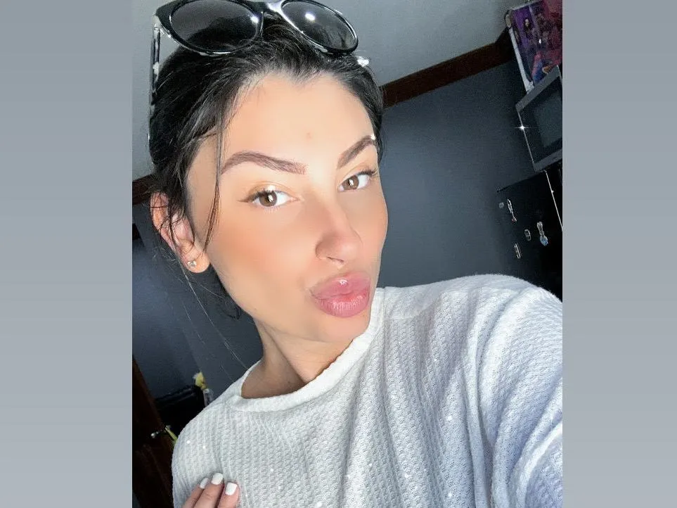 Live sex webcam photo for MalaReed #5576105