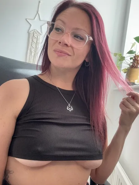 Live sex webcam photo for MelodyRoseUK #6346700