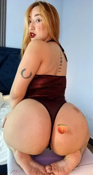 Live sex webcam photo for MollyCruzz #7835061