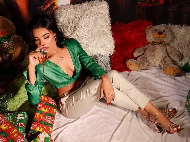 Live sex webcam photo for GraceDenver #5869954