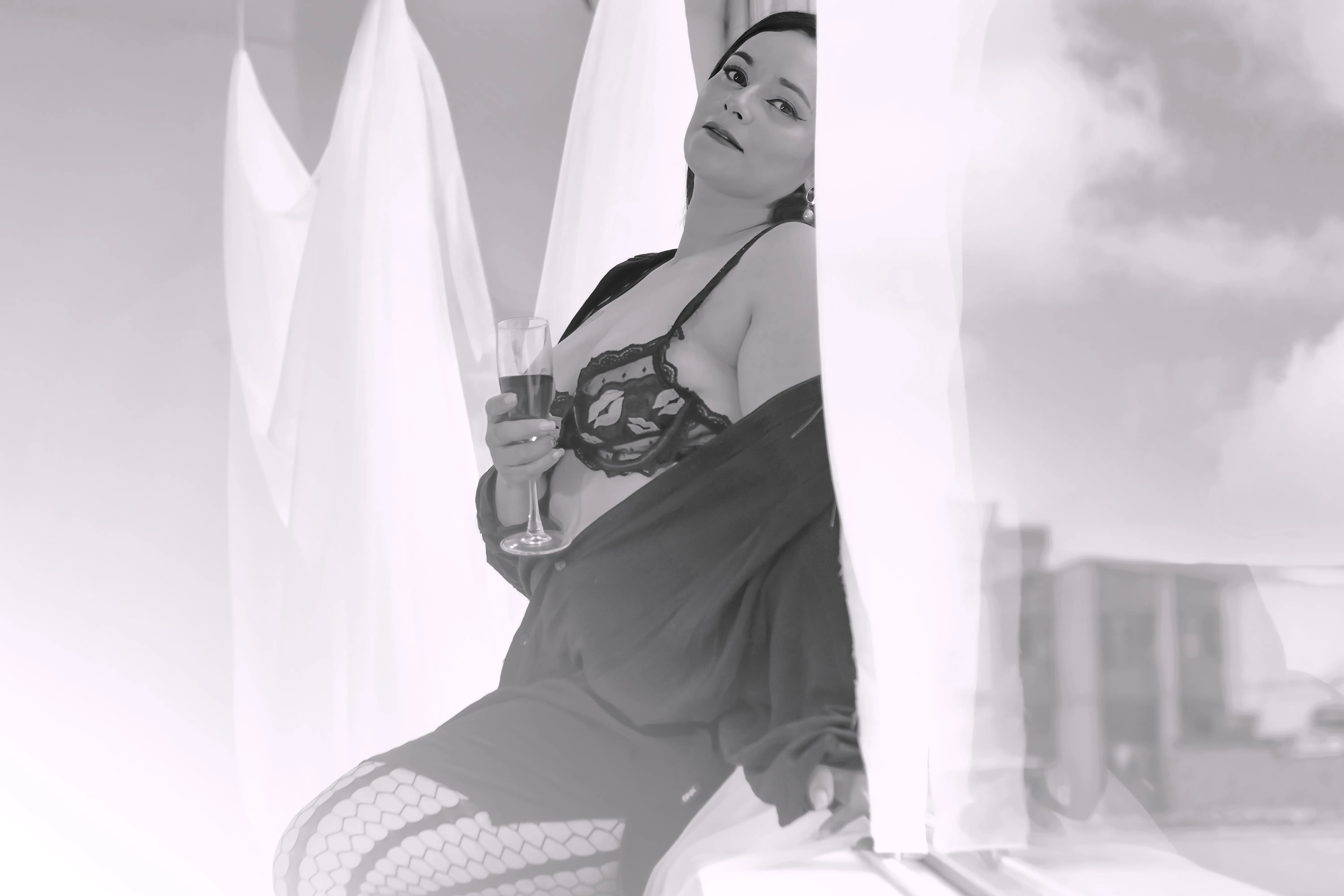 Live sex webcam photo for MichelleMonet #7337362