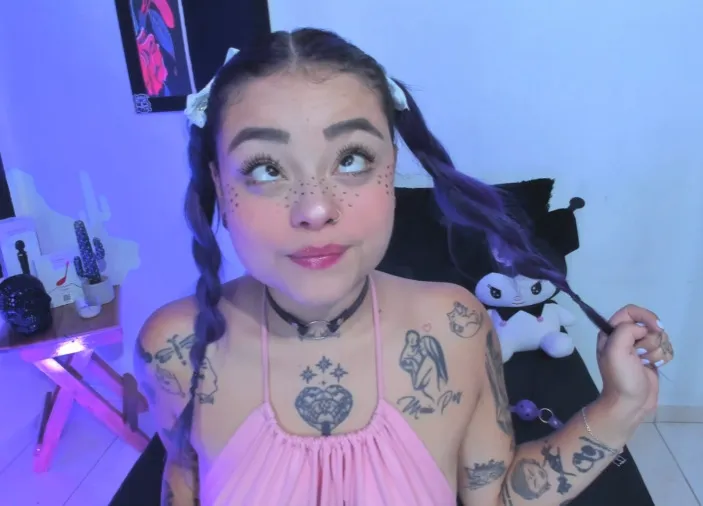 Live sex webcam photo for ChloeAllennn #6639391