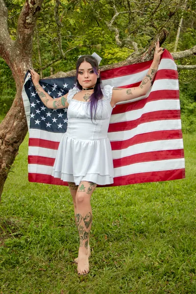 Live sex webcam photo for ChloeAllennn #6328809