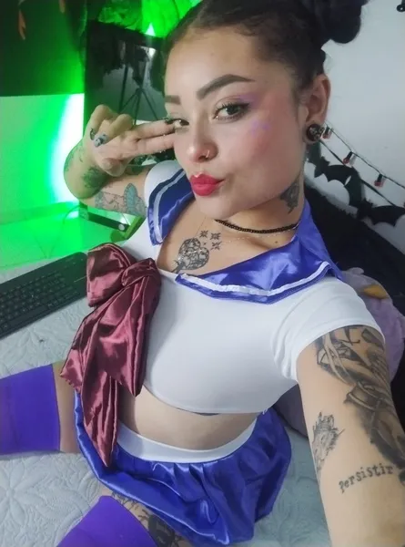 Live sex webcam photo for ChloeAllennn #6520660