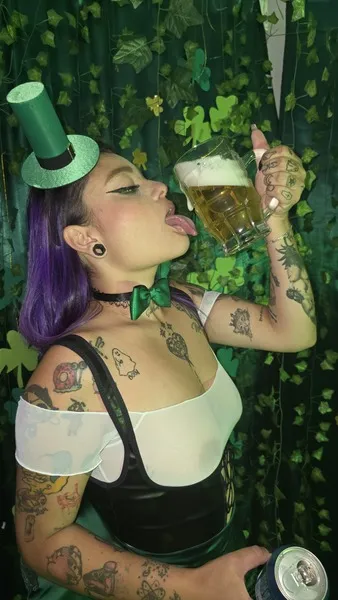 Live sex webcam photo for ChloeAllennn #6950050