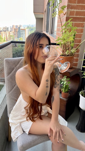 Live sex webcam photo for MartinaConorr #6049799