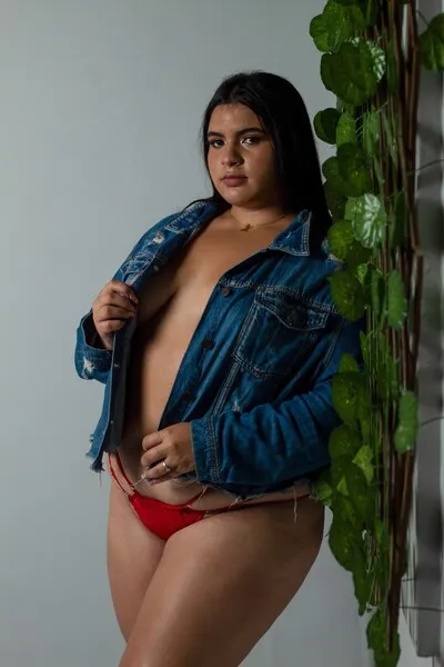 Live sex webcam photo for BlueeBacker #5581711