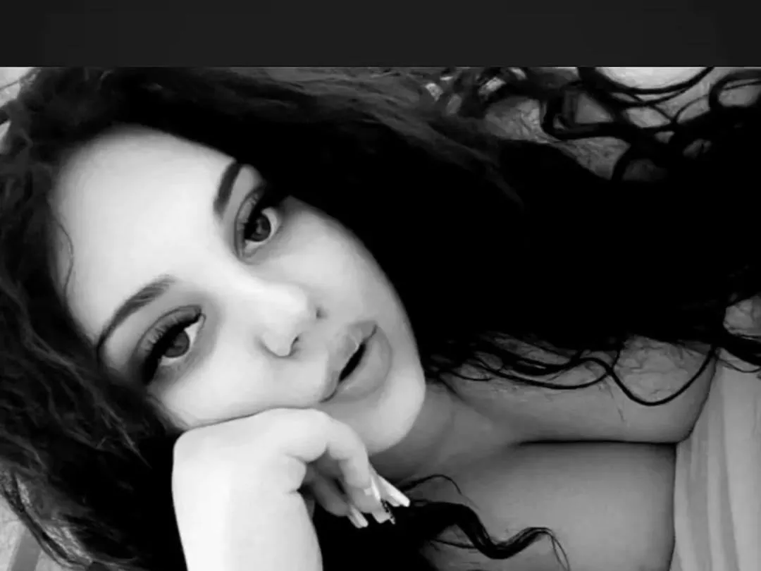 Live sex webcam photo for PatriciaBlunt #5587653