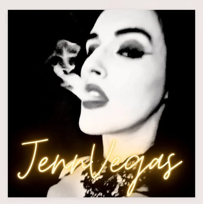 Live sex webcam photo for JenniferVegas #7387068