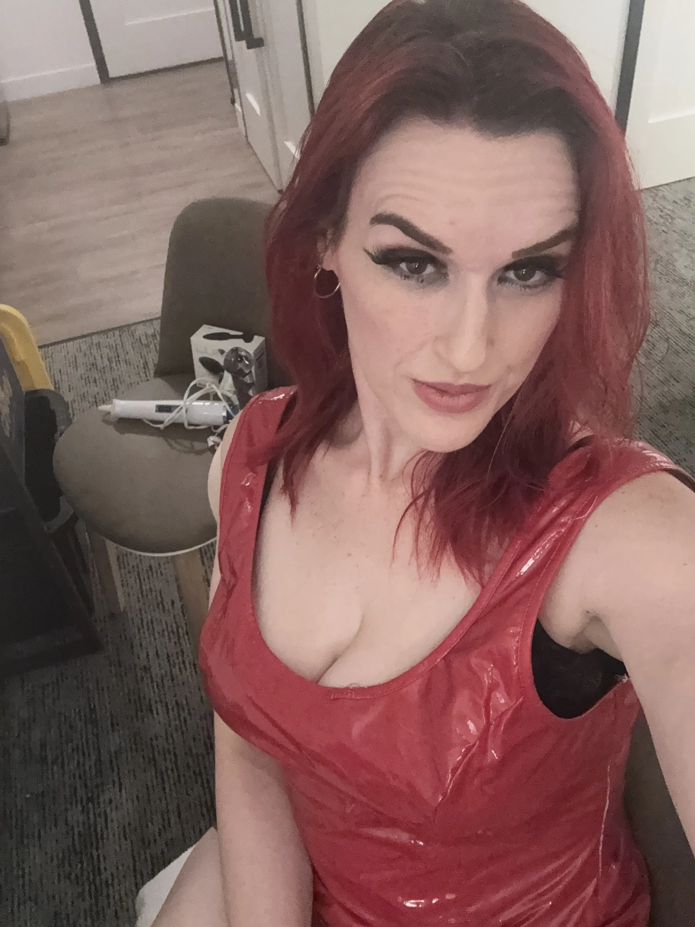 Live sex webcam photo for JenniferVegas #7477402