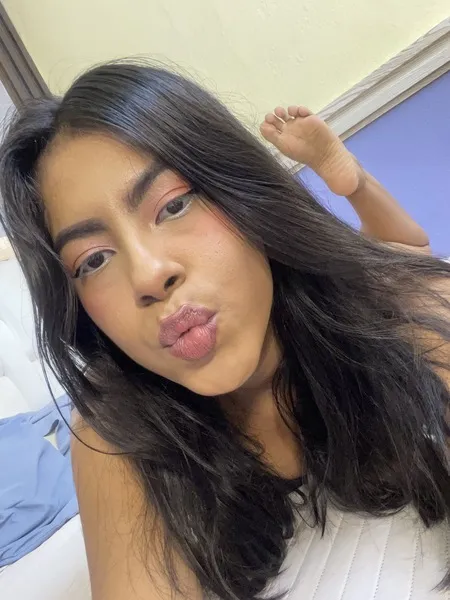 Live sex webcam photo for VeronicaRobles #7879475