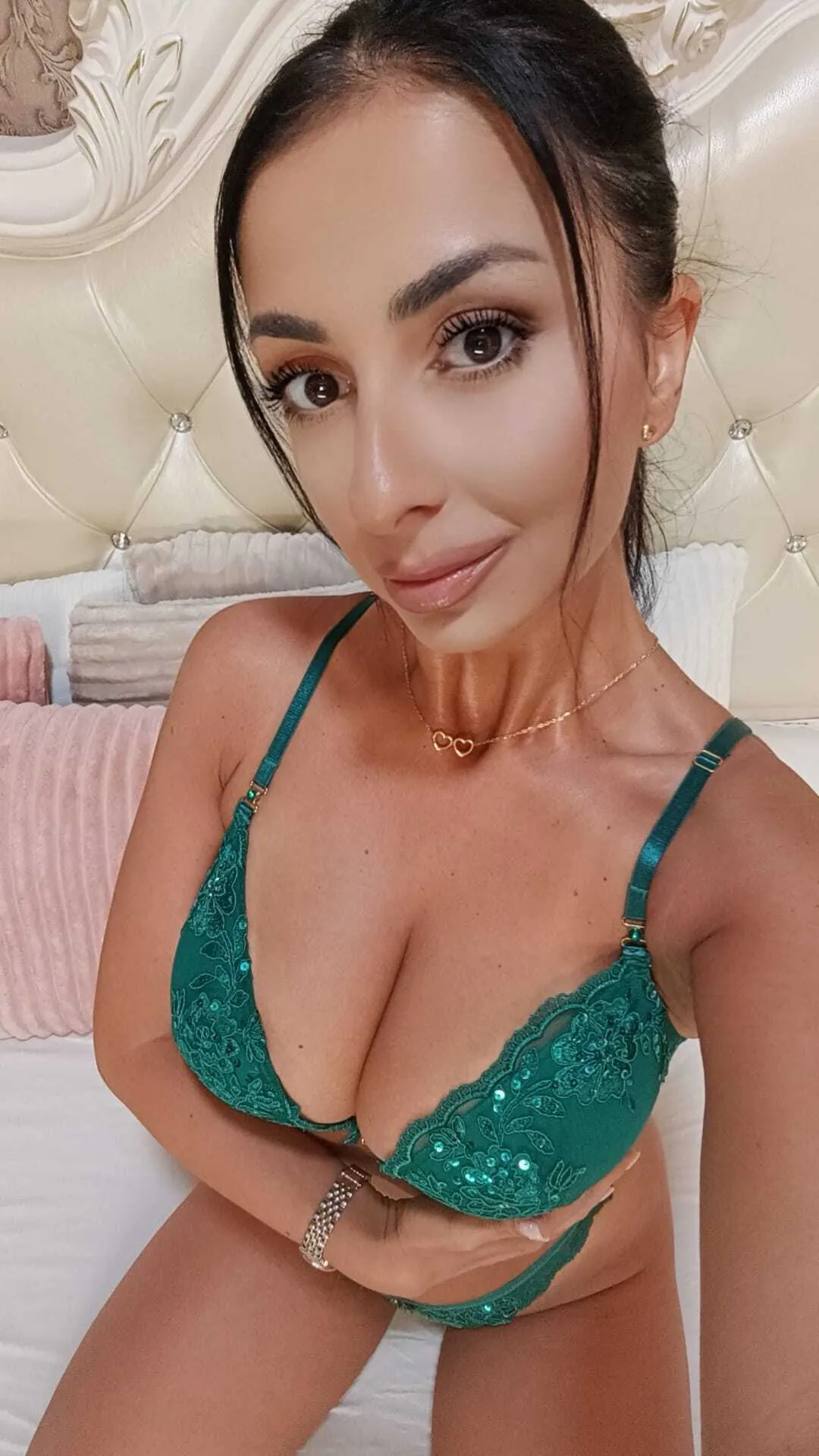 Live sex webcam photo for OliveWilson #8617607