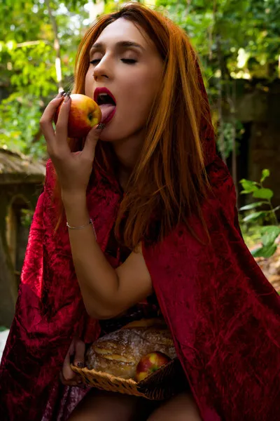 Live sex webcam photo for SelenaRouses #5590866