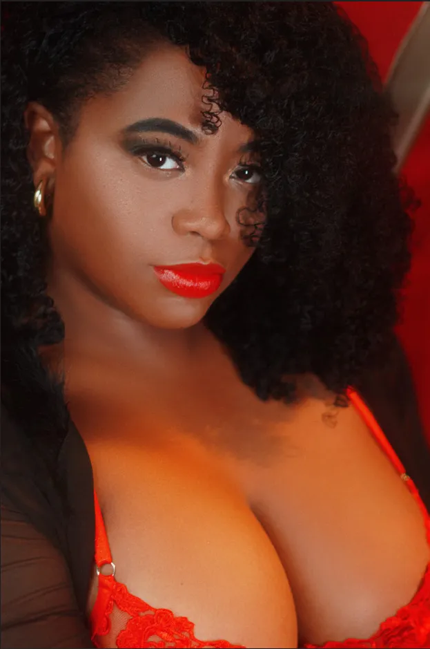 Live sex webcam photo for Tyralewiz #8049929