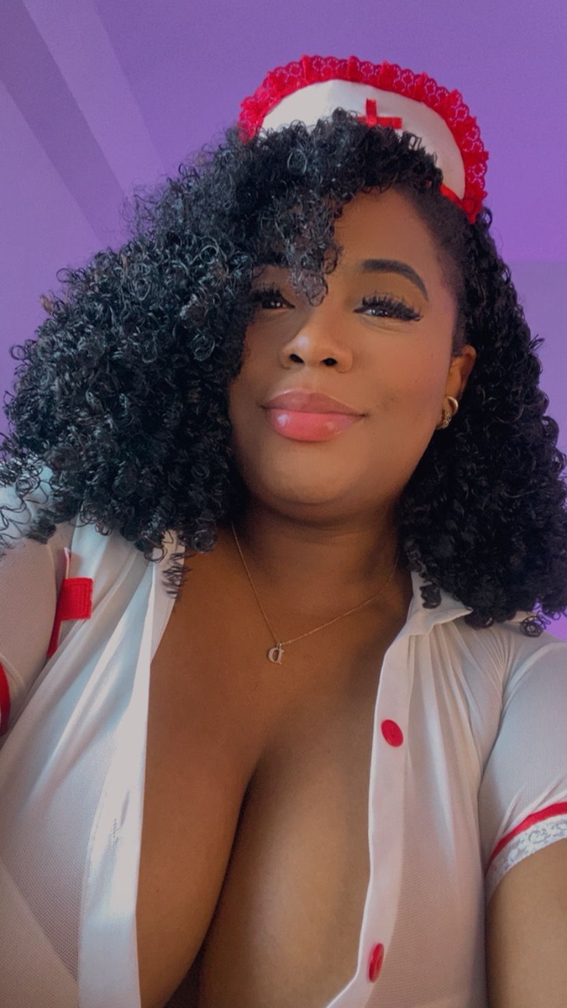 Live sex webcam photo for Tyralewiz #8049919