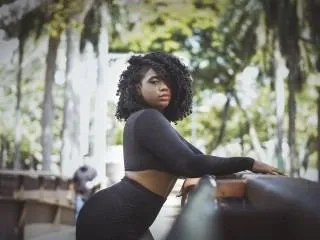 Live sex webcam photo for Tyralewiz #6535703
