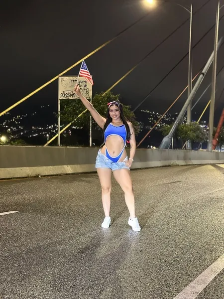 Live sex webcam photo for AngelicadelaCruz #6344112