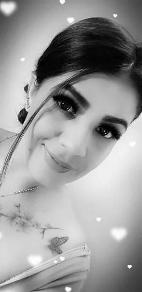 Live sex webcam photo for MiaSthone22 #5595326