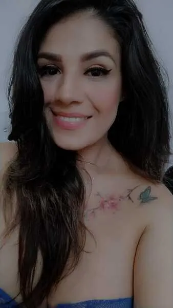 Live sex webcam photo for MiaSthone22 #5595322