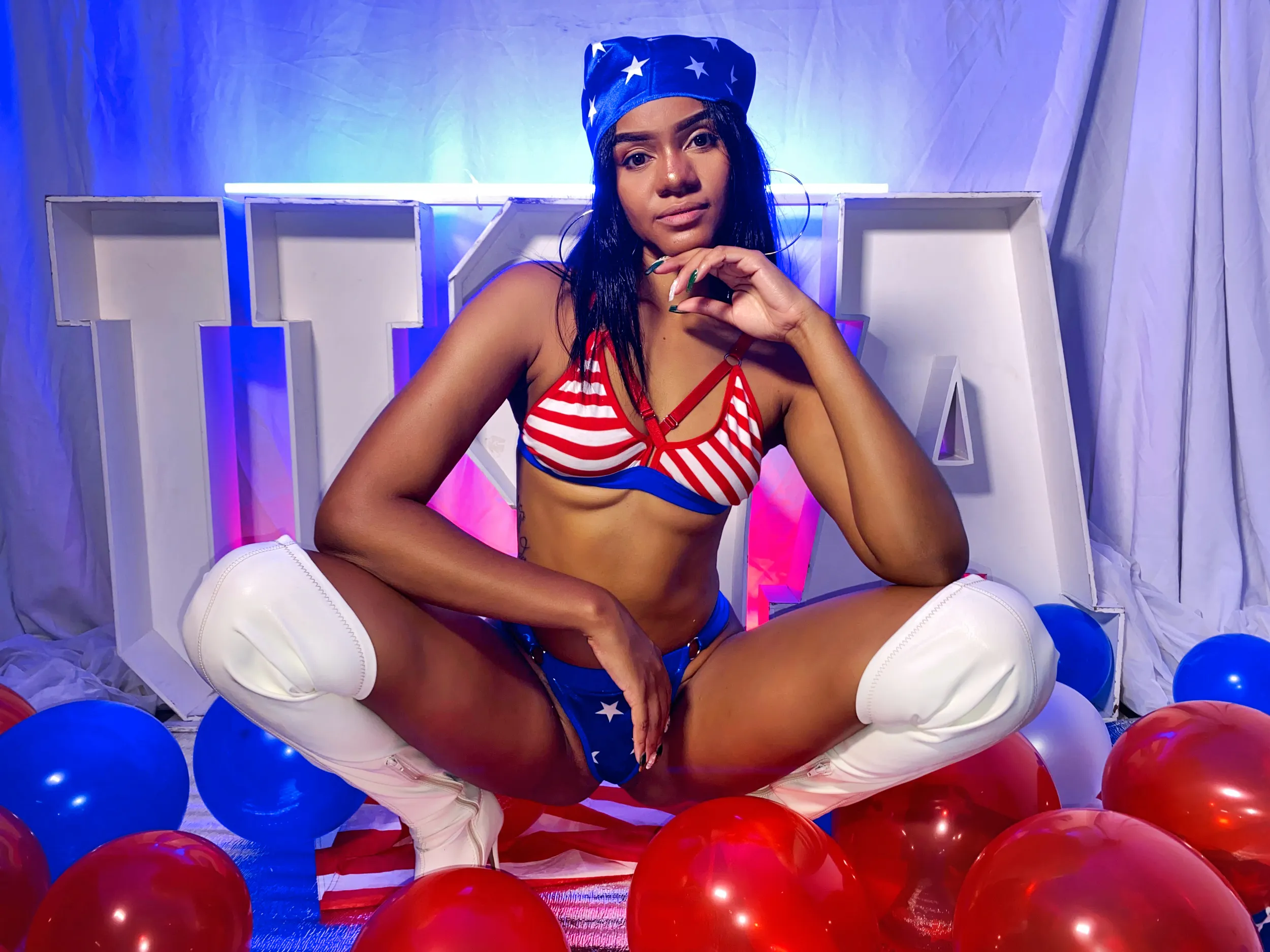 Live sex webcam photo for HeidyWillms #7481946