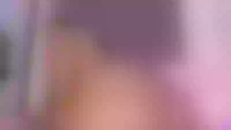 Live sex webcam photo for NaomiQueenn18 #6309559