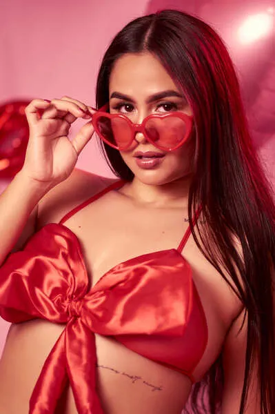 Live sex webcam photo for KattyPuttman #6076749